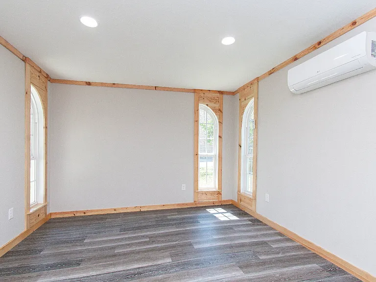 3 E Ave N — Photo 12