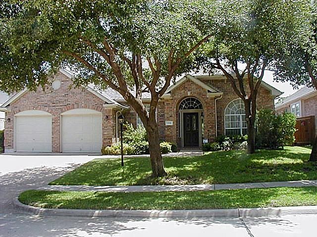 1st image of 2304 Crest Park Dr