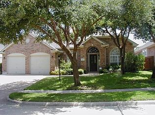 2304 Crest Park Dr, Arlington, TX 76006
