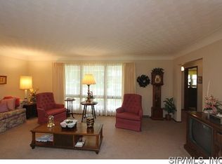 4401 Briarcliff Dr, Alton, IL 62002