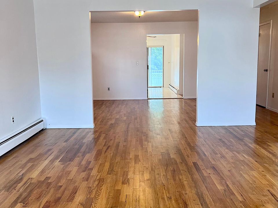 1st image of 76 Veltri Ln #1