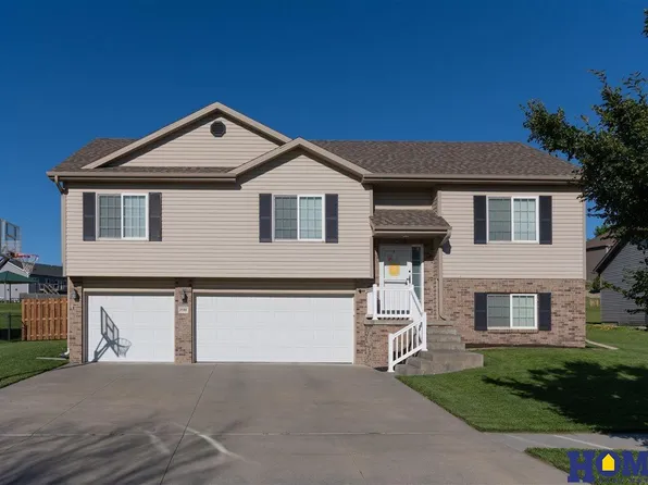 7535 S 81st St, Lincoln, NE 68516