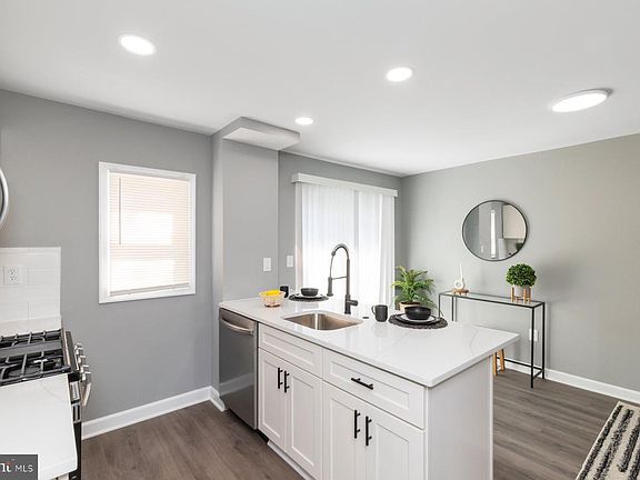 2nd image of 207 W Riverview Rd #207