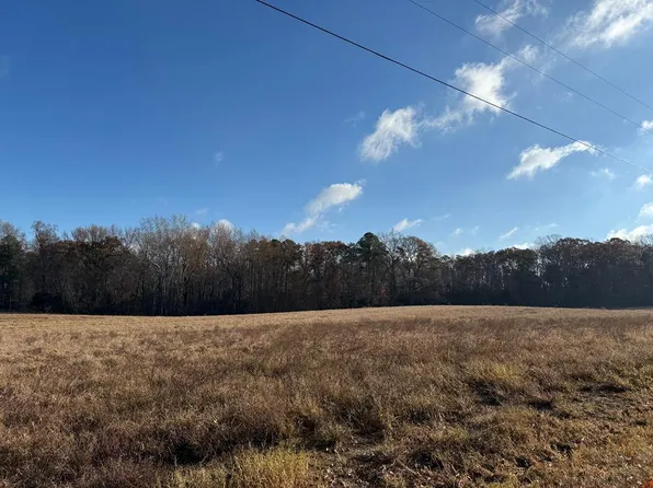 1 Carter Town Rd, Warsaw, VA 22572