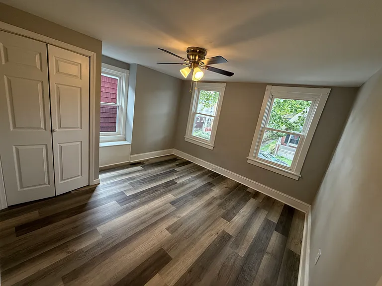 2425 Forest St — Photo 6