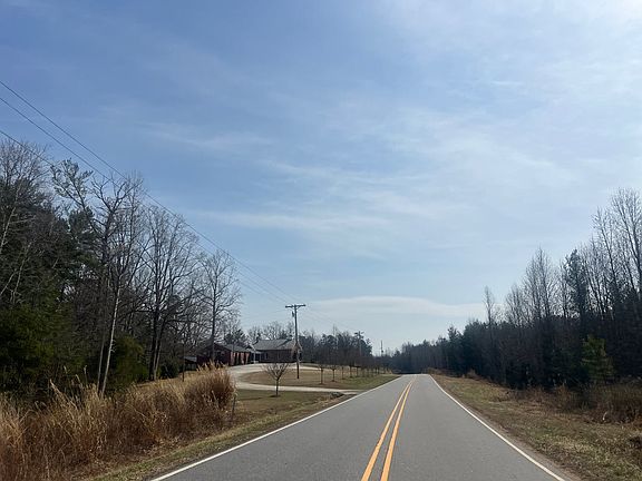 2nd image of 1192 Crescent Woods Rd