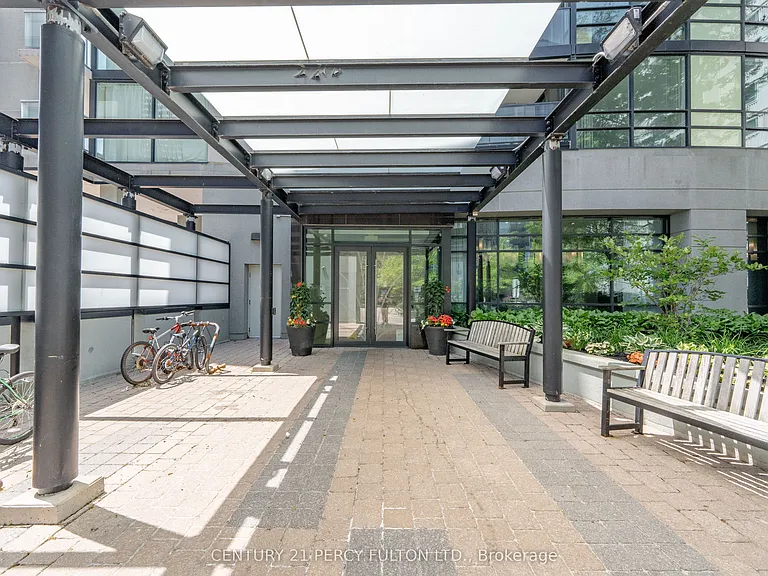 5740 Yonge St #205 — Photo 4