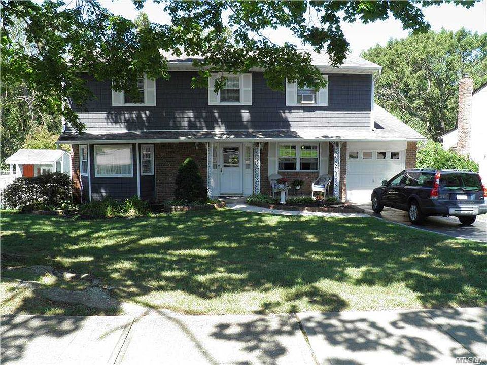 2nd image of 27 Bowman Ln