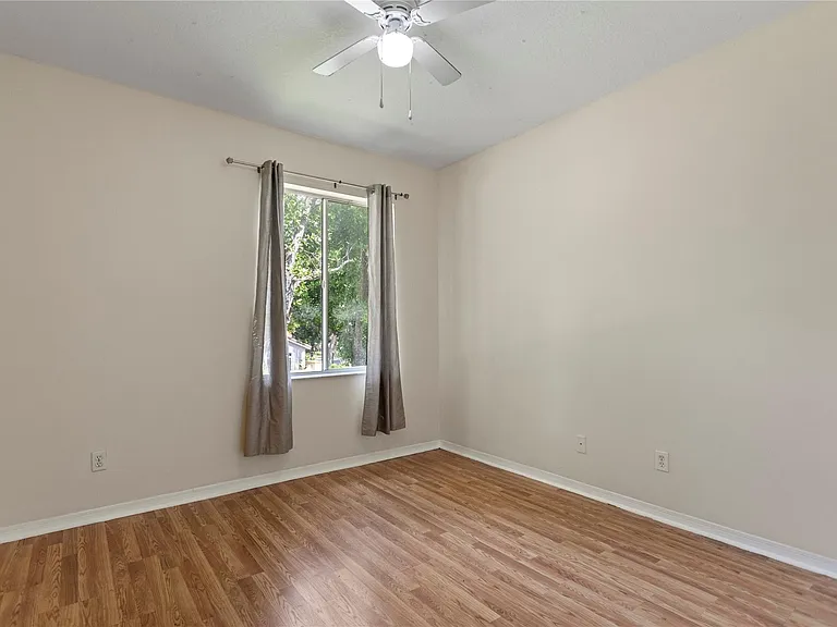 2215 NW 76th Ter — Photo 42
