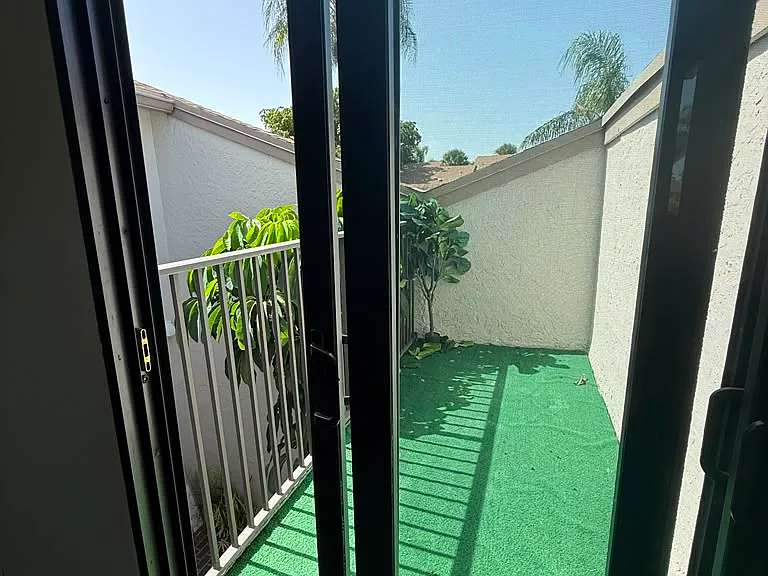 6744 Canary Palm Cir — Photo 35