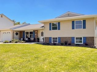 109 N Harrison Rd, Sterling, VA 20164