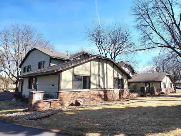 7576 Villa Ct, Eden Prairie, MN 55346
