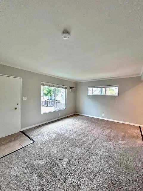 Building Photo - 5310 N Vesper Ave #3