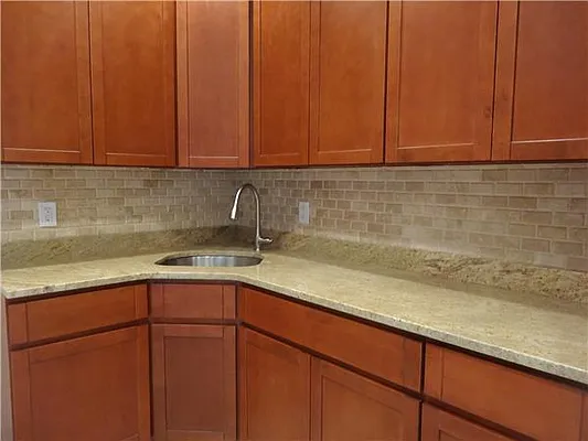 Rented by R New York | media 12