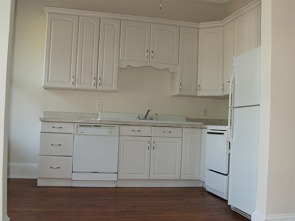 4th image of 1710 Abercorn St