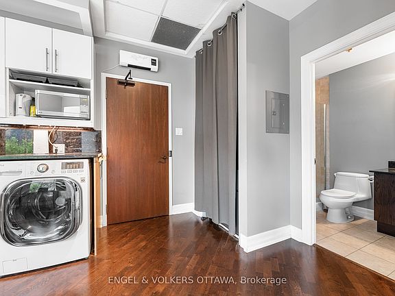 2nd image of 320 McLeod St #102
