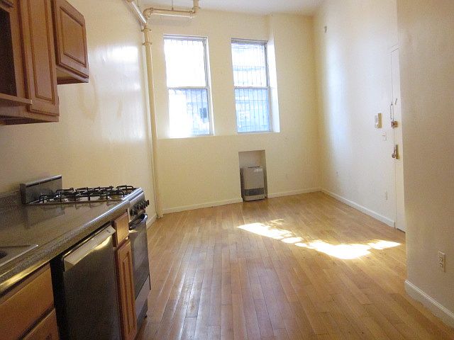1st image of 637 Bushwick Ave APT 1B