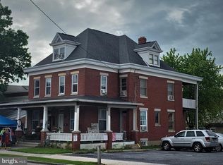 35 E Cherry St, Palmyra, PA 17078