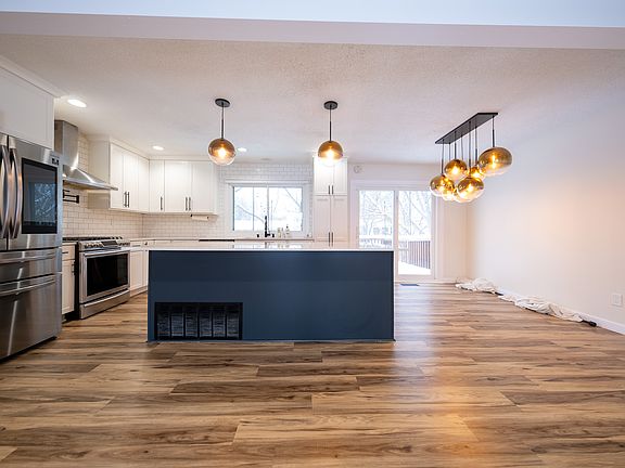 4th image of 4104 Lynn Ave