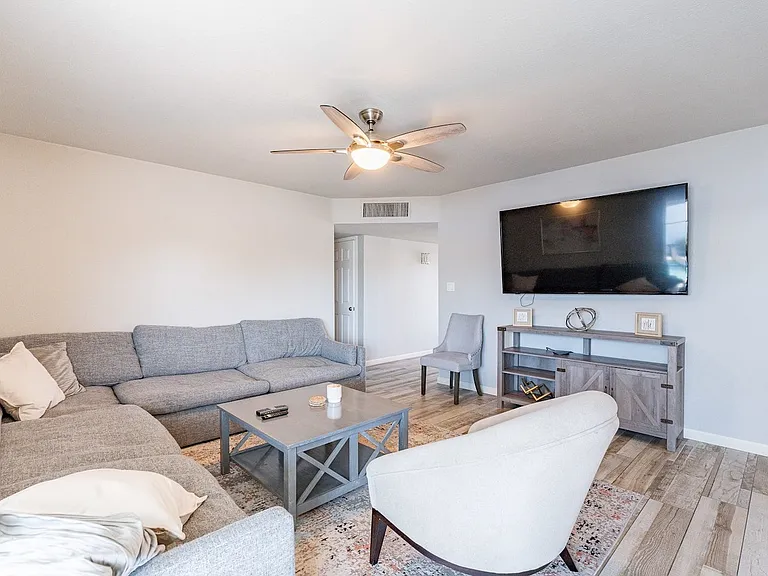 8708 E Vista Dr — Photo 10
