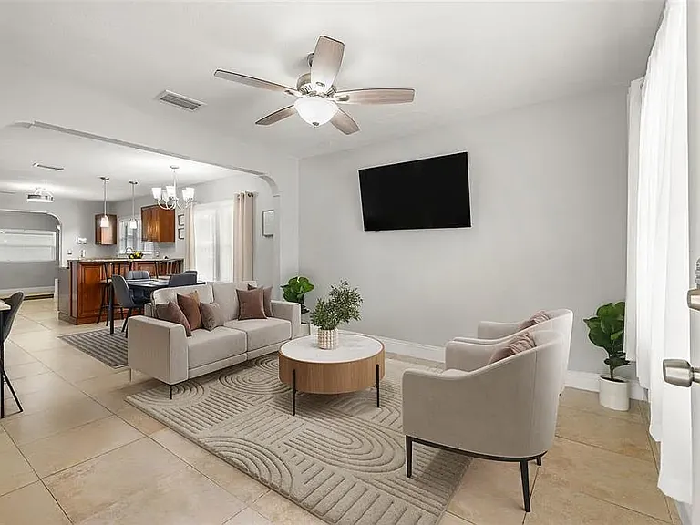 2511 W Braddock St — Photo 3