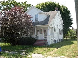 217 Grant St photo 1