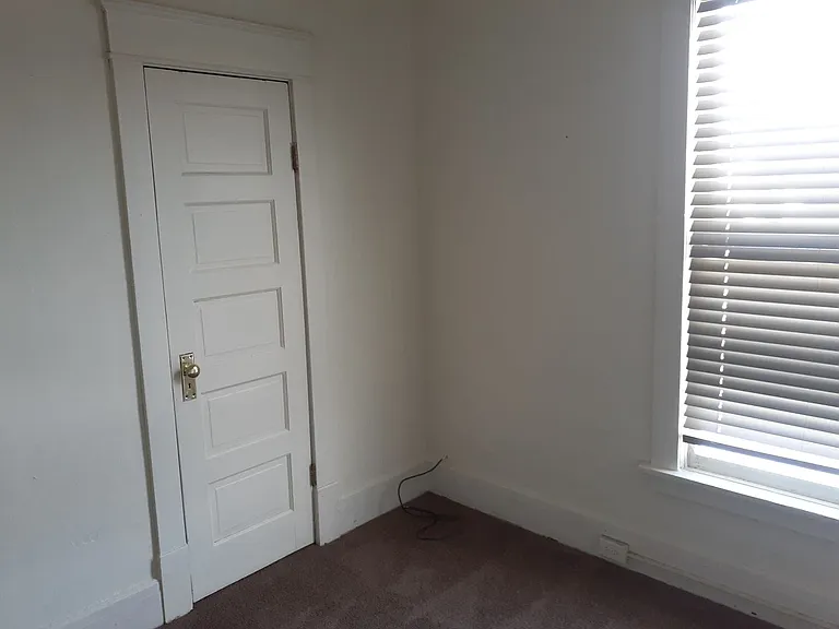 125 Purdy St — Photo 9