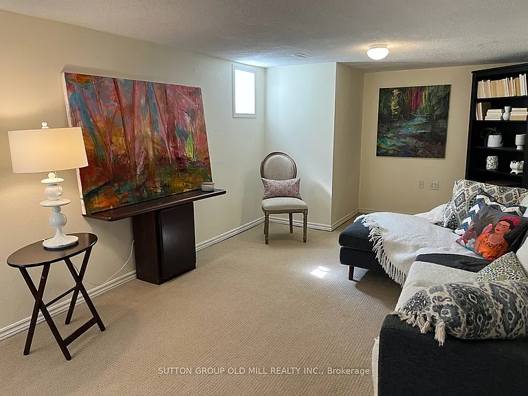 1049 Royal York Rd — Photo 3