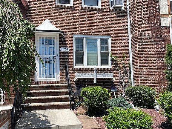 2nd image of 3703 Avenue