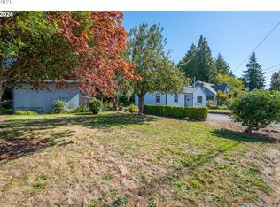 227 Border St, Myrtle Point, OR 97458