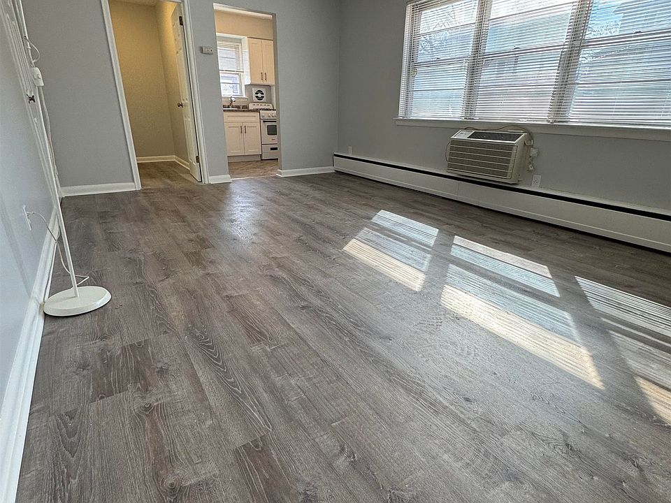 1st image of 325 Essex St #E