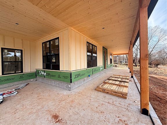 2nd image of 1902 N Double Springs Rd