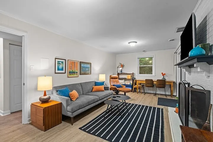 3509 Westglen Rd — Photo 3
