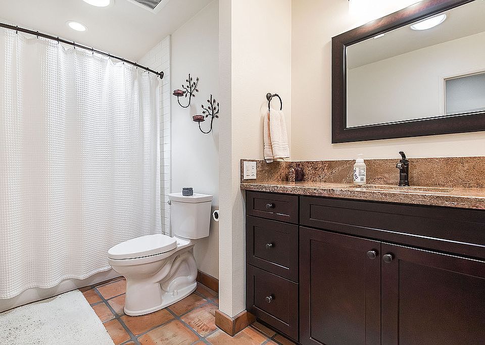 1st image of 2040 Kirtland Cir