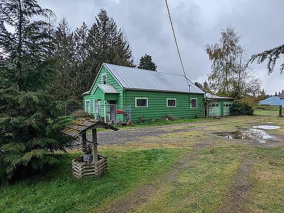 2nd image of 8005 NE 32nd St
