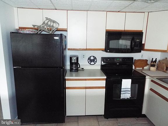 3rd image of 12909 Assawoman Dr Unit 102