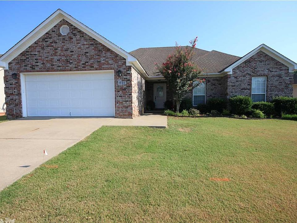 1st image of 1721 White Oak Ln