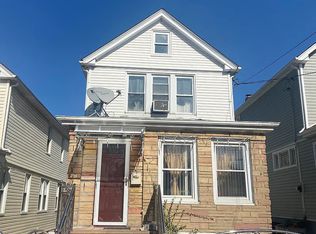 9009 182nd Pl, Hollis, NY 11423