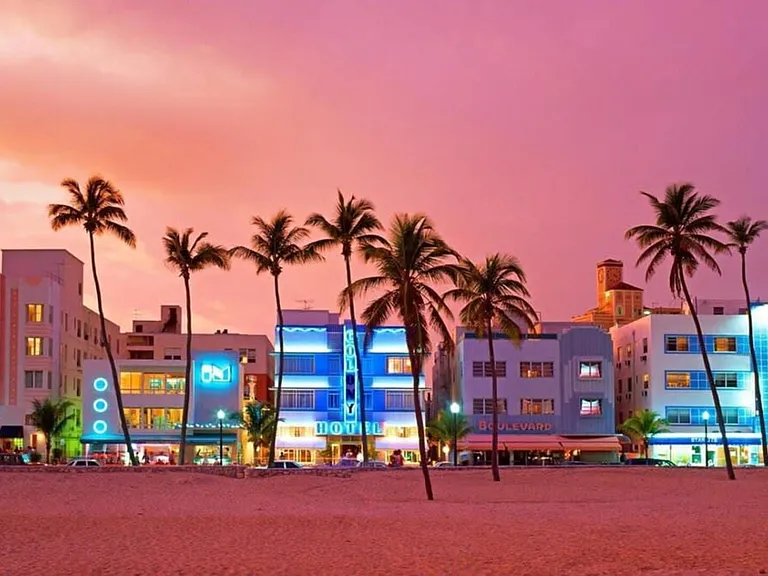 Ocean Dr — Photo 46