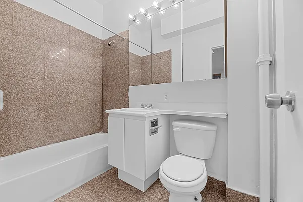 Rented by REAL New York | media 11