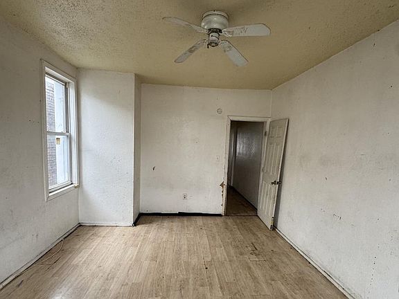5th image of 4729 N Camac St