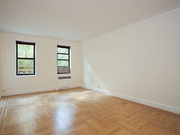 3rd image of 57 Park Ter W APT 2G