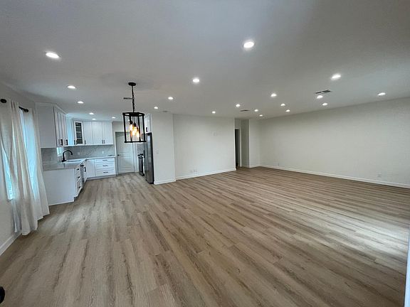 2nd image of 831 E Santa Anita Ave