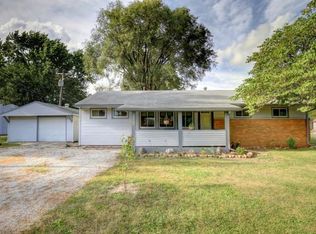1102 W Eureka St, Champaign, IL