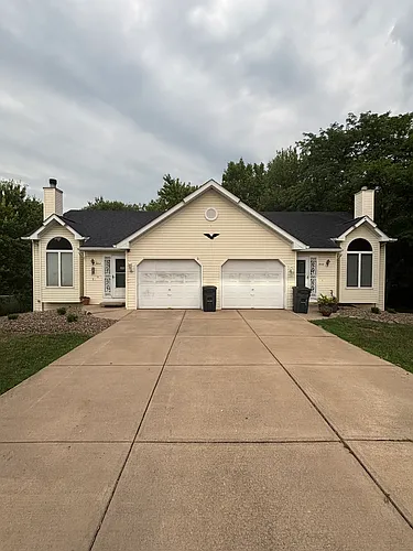 957 Westland Dr Photo 1