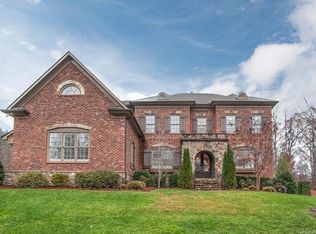 1113 Delacourt Ln, Matthews, NC 28104