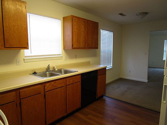 5th image of 2607-2609 Northampton Dr