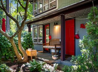 11469 Kallgren Rd NE UNIT 1, Bainbridge Island, WA 98110