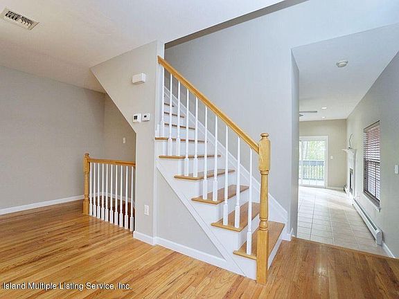 4th image of 26 El Camino Loop Floor 1