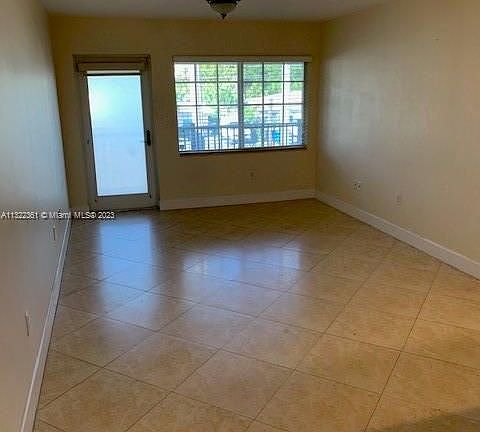 3rd image of 410 SW 15th St APT 205